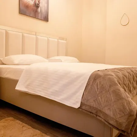 4Elements Apartments - One Br Apartments On Republic Square Yerevan Exterior photo