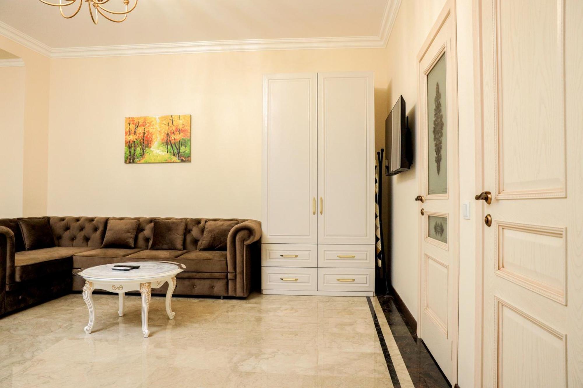 4elements - One Br On Republic Square Yerevan